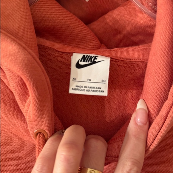 Nike orange Hoodie and Sweatpants Set - Picture 2 of 4